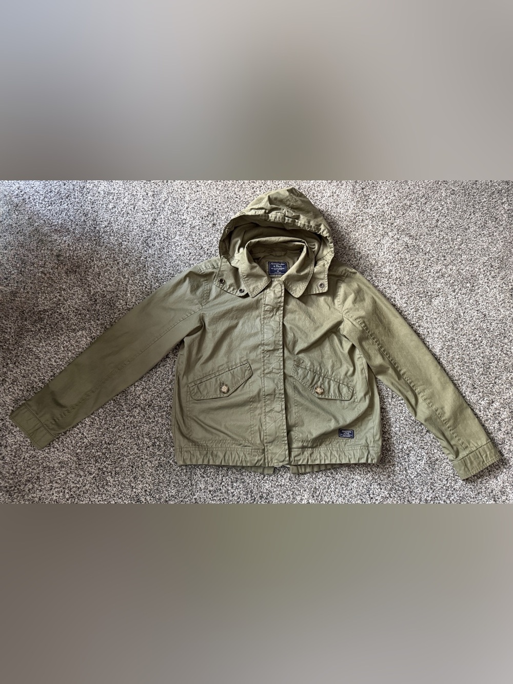 Abercrombie & Fitch khaki green jacket with hood - Size XS #abercrombie